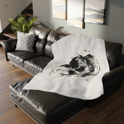 Chic Urban Grunge Aesthetic Dual-Sided Skull Blanket – Trendy Home Accessory for Fashion-Forward Bedroom or Lounge, Monochrome with Edge